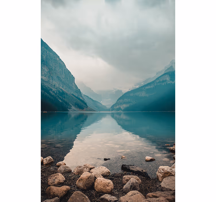 Living room blind with serene water scene design - TenStickers