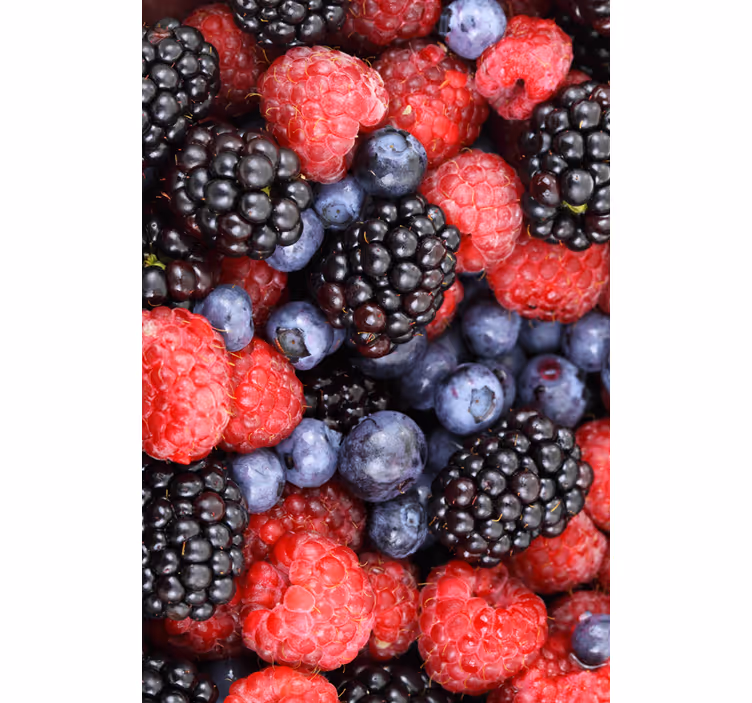 Blinds in a kitchen with blueberries design - TenStickers