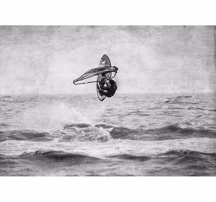Grey wall mural black and white windsurfing - TenStickers
