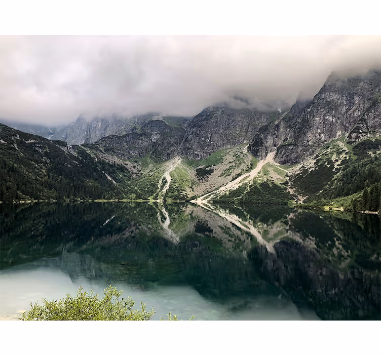 Green mural wallpaper morskie oko lake design - TenStickers