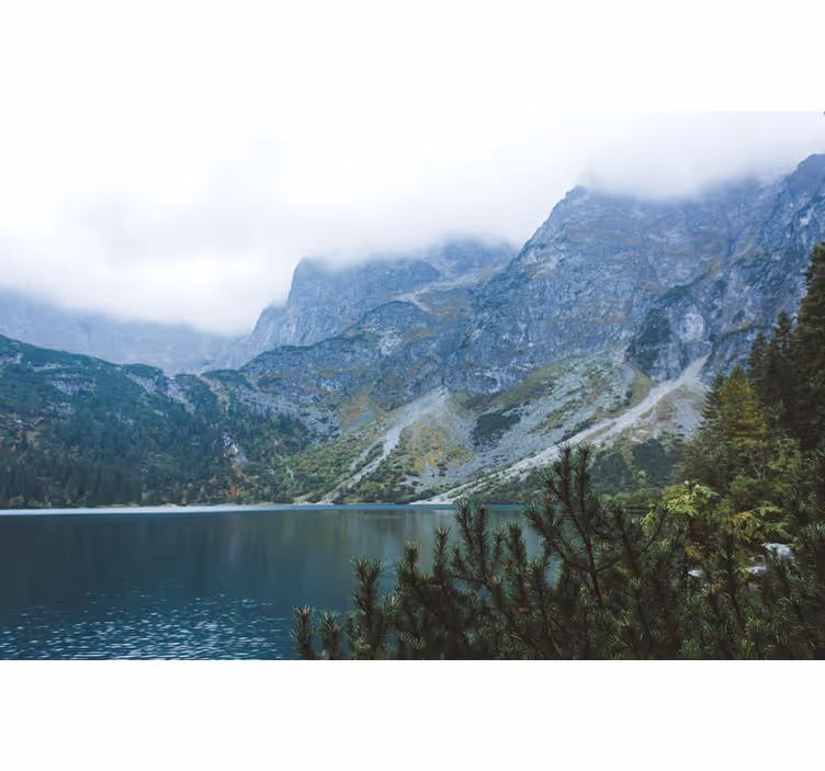 Green mural wallpaper morskie oko in tatra mountains - TenStickers