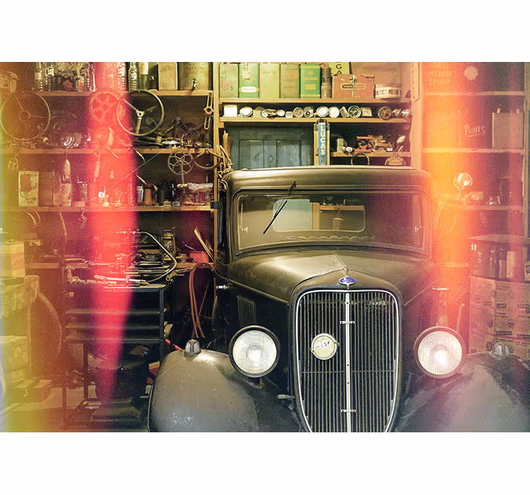 Automotive wall murals vintage car display - TenStickers