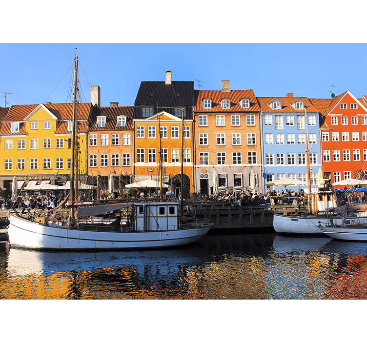 Wall mural city vibrant lakeside homes - TenStickers