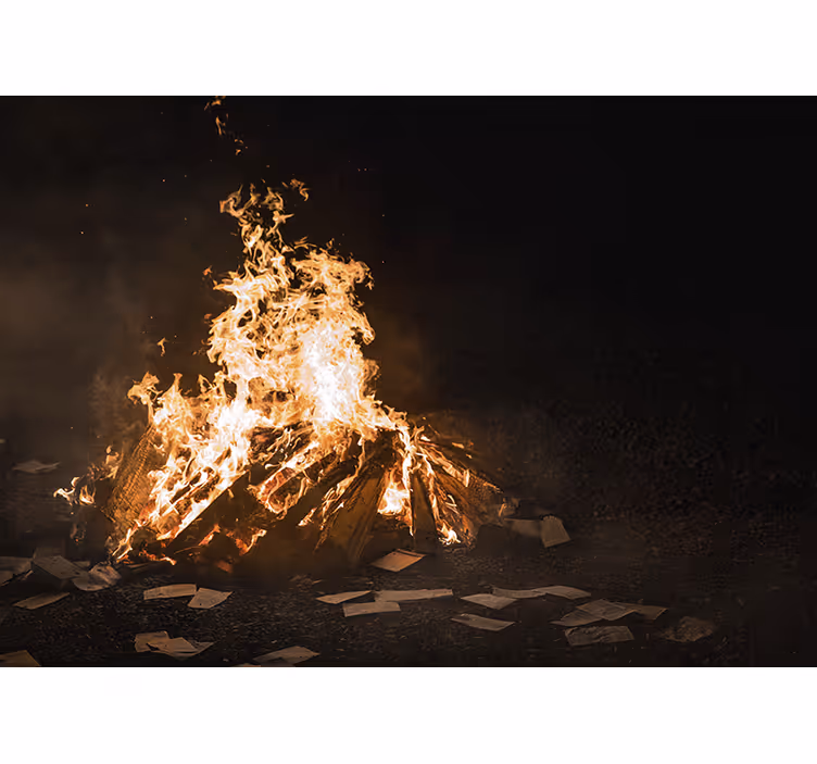 Abstract mural wallpaper flaming bonfire scene - TenStickers