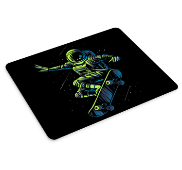 Gaming mouse pad astronaut skating move - TenStickers