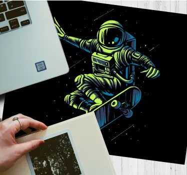 Gaming mouse pad astronaut skating move - TenStickers