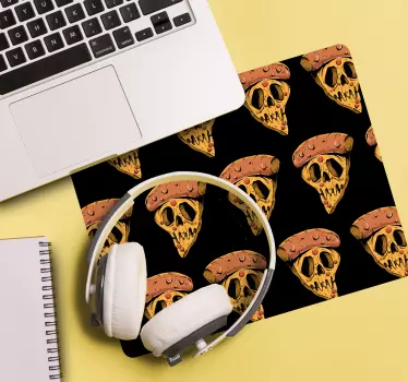 Gaming mouse pad skull pizza design - TenStickers