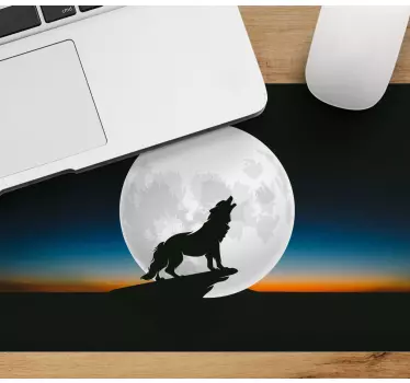 Gaming mouse pad wolf howling at the moon - TenStickers