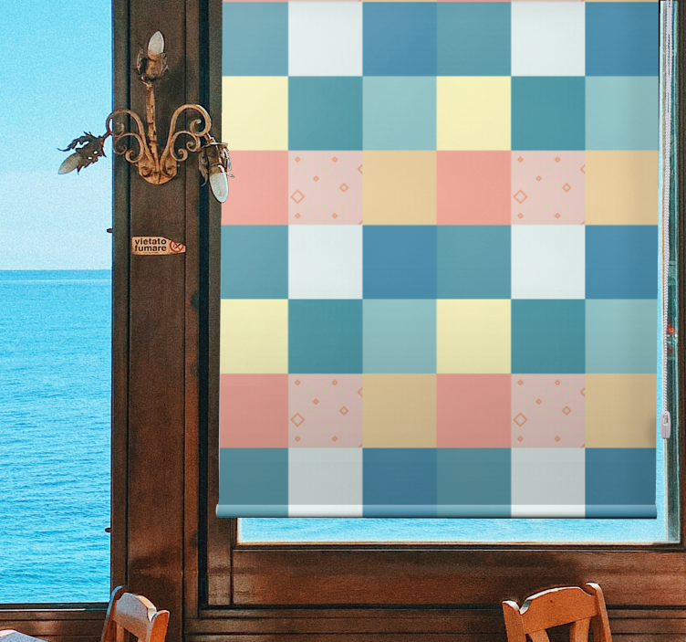 Pattern roller blind in colorful square design - TenStickers