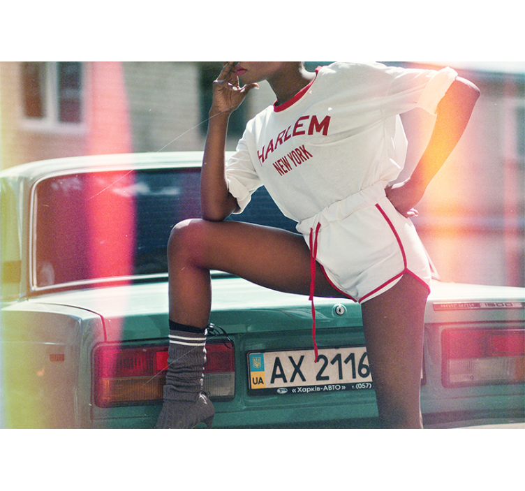 Harlem Style Pose wall mural people - TenStickers