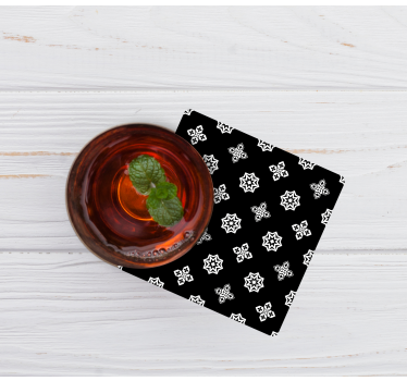 Texture coaster with geometric floral design - TenStickers