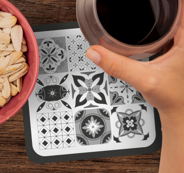 Texture coaster with geometric floral designs - TenStickers