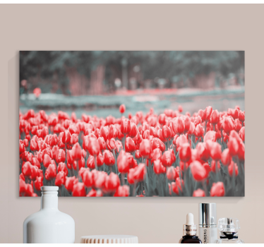 Vibrant tulip field flowers canvas - TenStickers