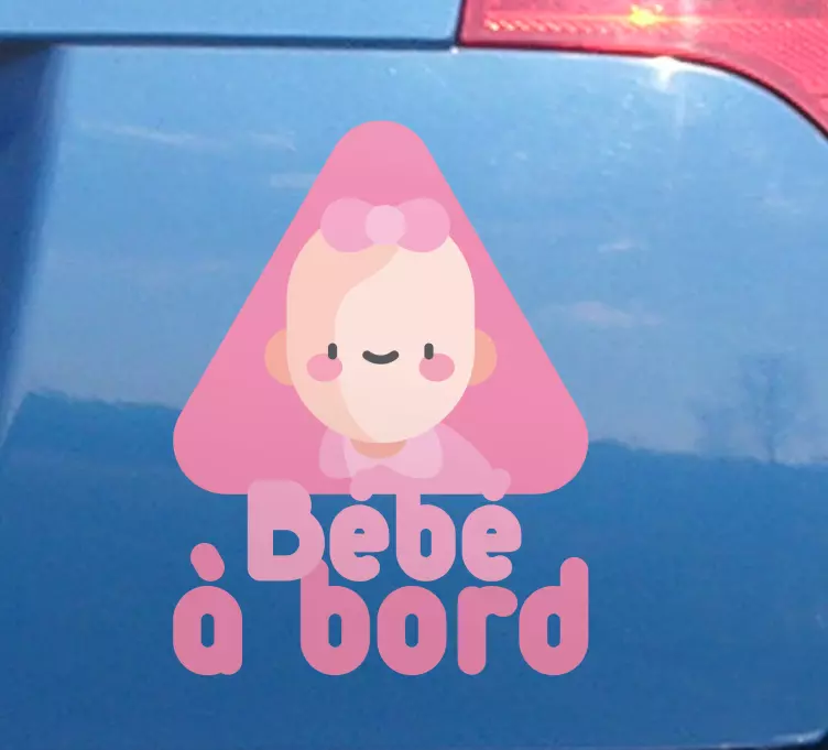 Baby on board sticker cute baby design - TenStickers