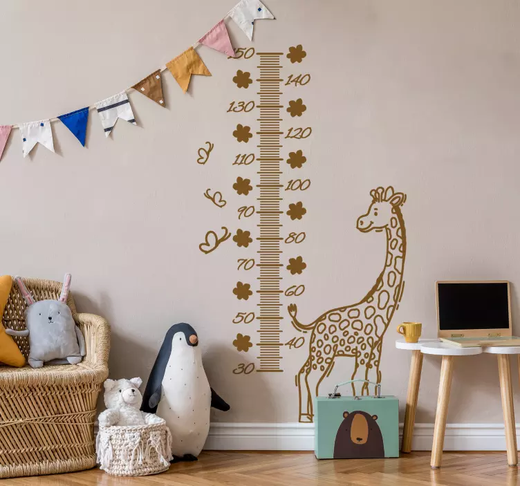 Smiling giraffe with flowers height chart wall sticker - TenStickers