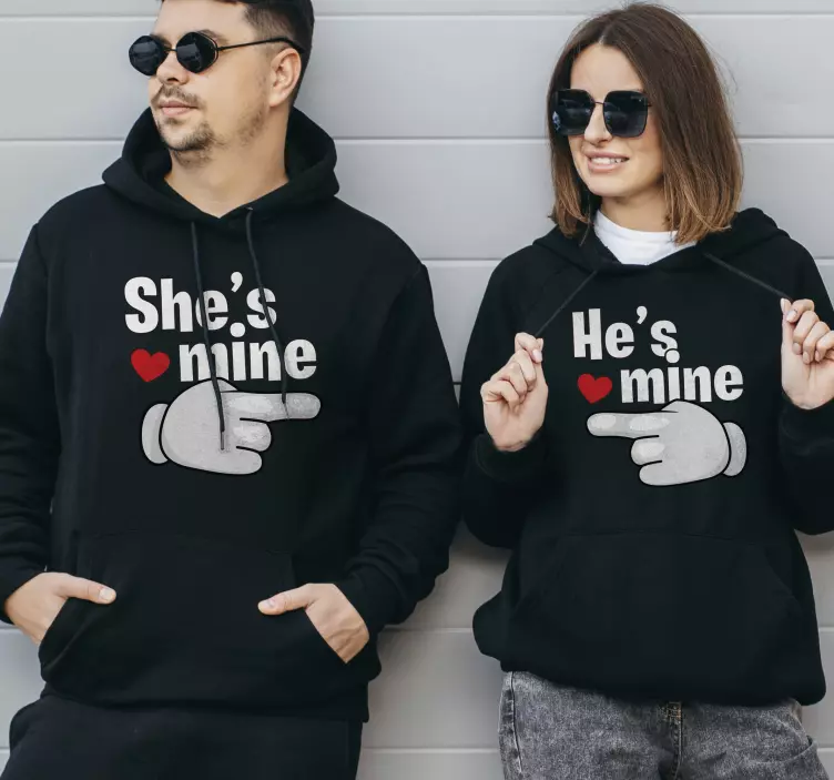 She is mine she is mine text matching couple t shirt - TenStickers