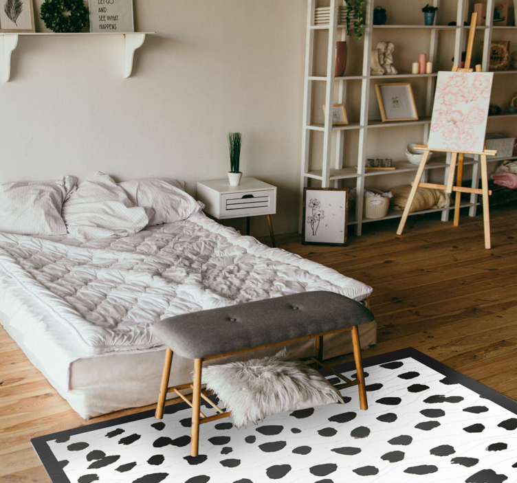 Bold spotted style bedroom vinyl carpet - TenStickers