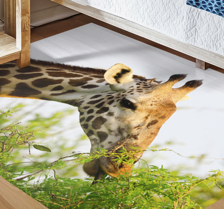 Giraffe eating greens animal vinyl carpet - TenStickers