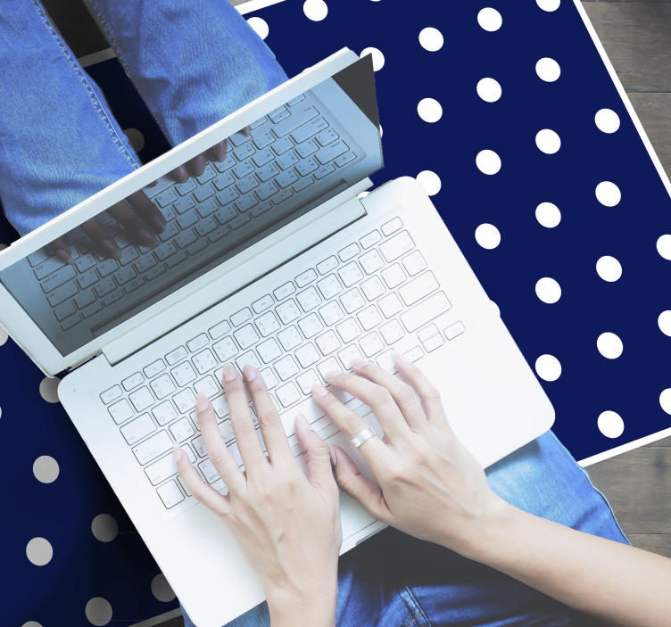 White Dots minimal vinyl rug - TenStickers