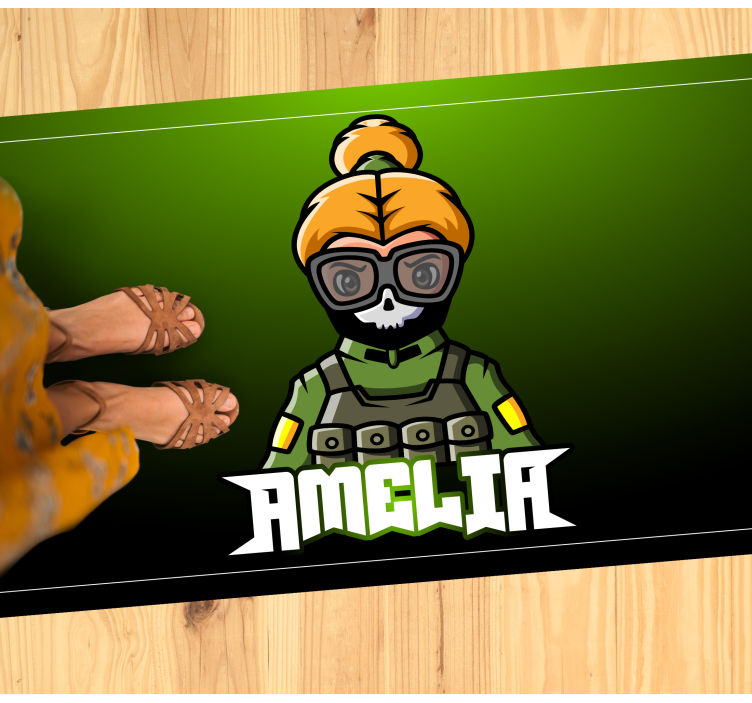 Woman soldier with name teen vinyl carpet - TenStickers